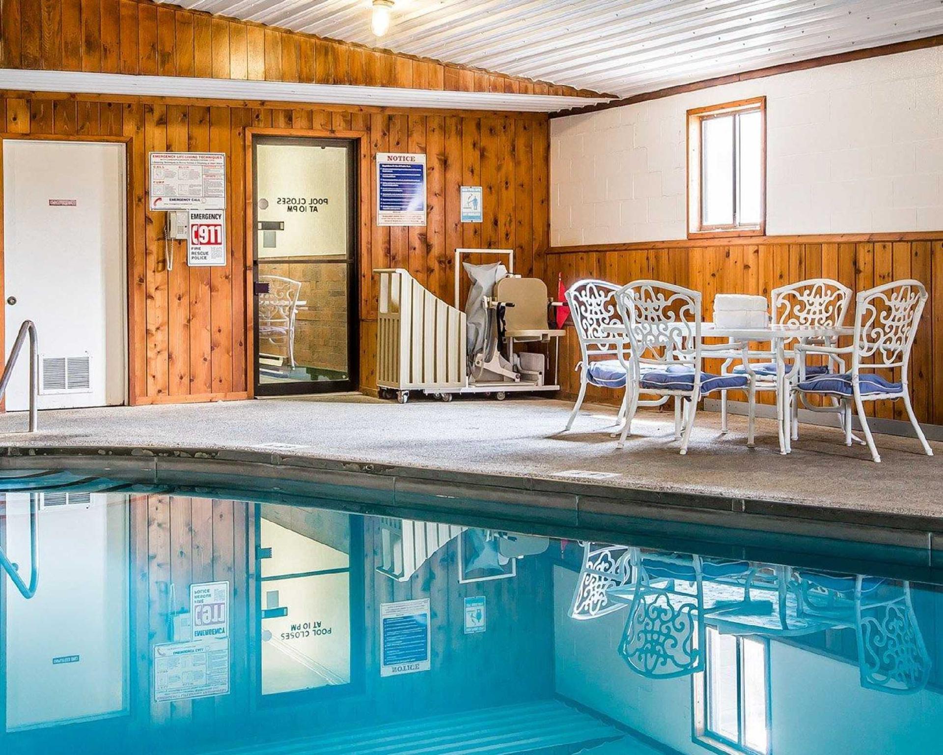 Travelodge By Wyndham ליווינגסטון מראה חיצוני תמונה
