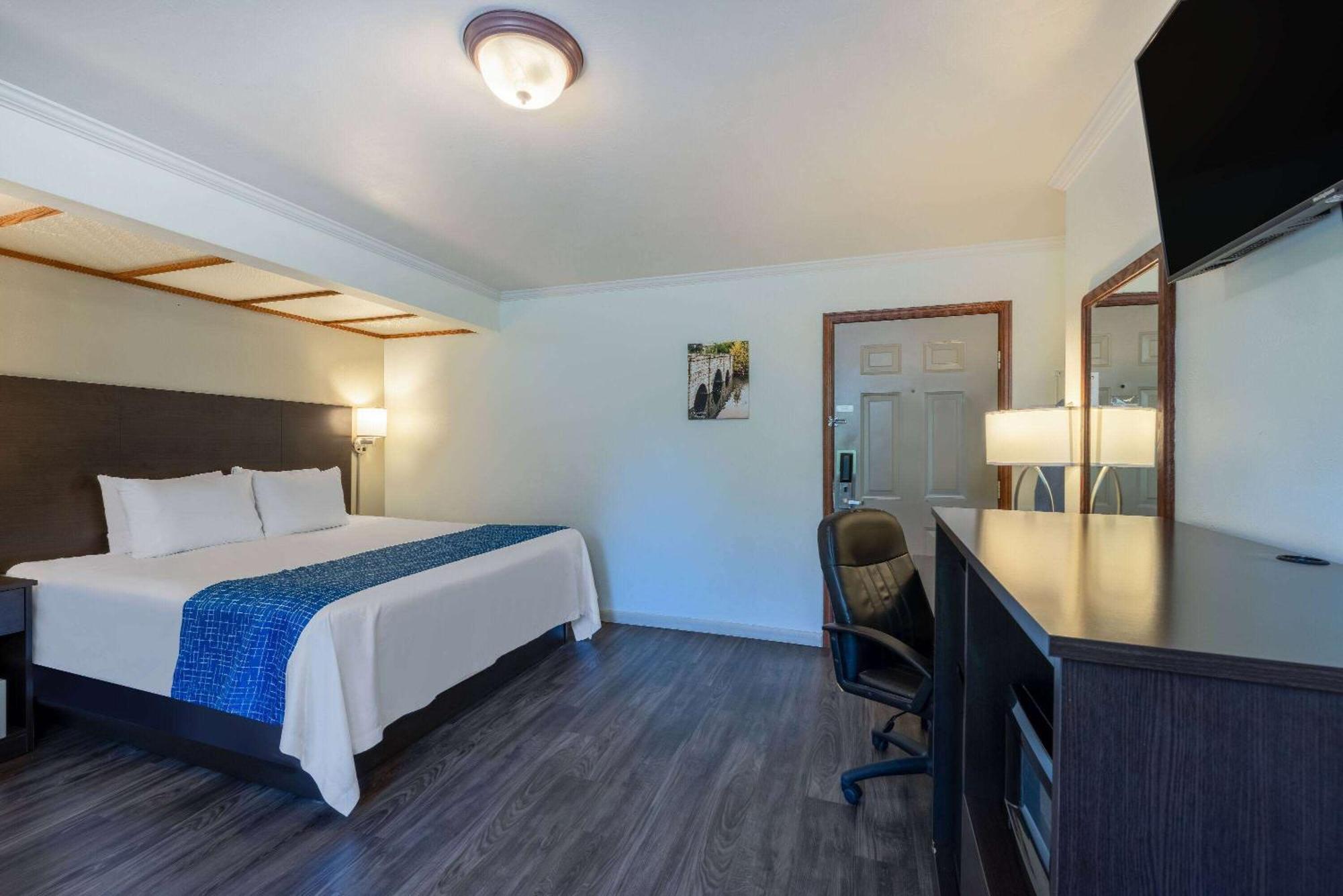 Travelodge By Wyndham ליווינגסטון מראה חיצוני תמונה