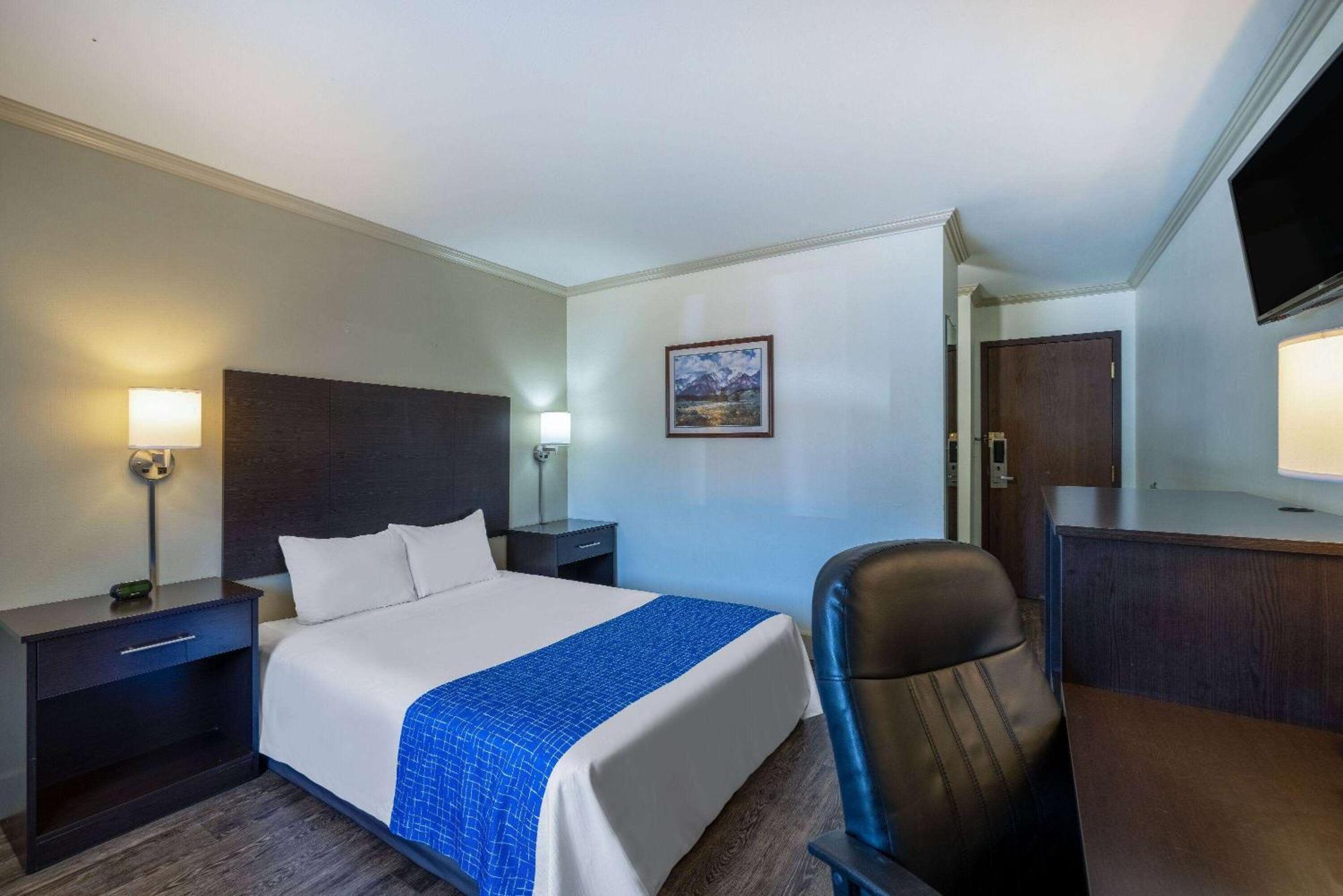 Travelodge By Wyndham ליווינגסטון מראה חיצוני תמונה