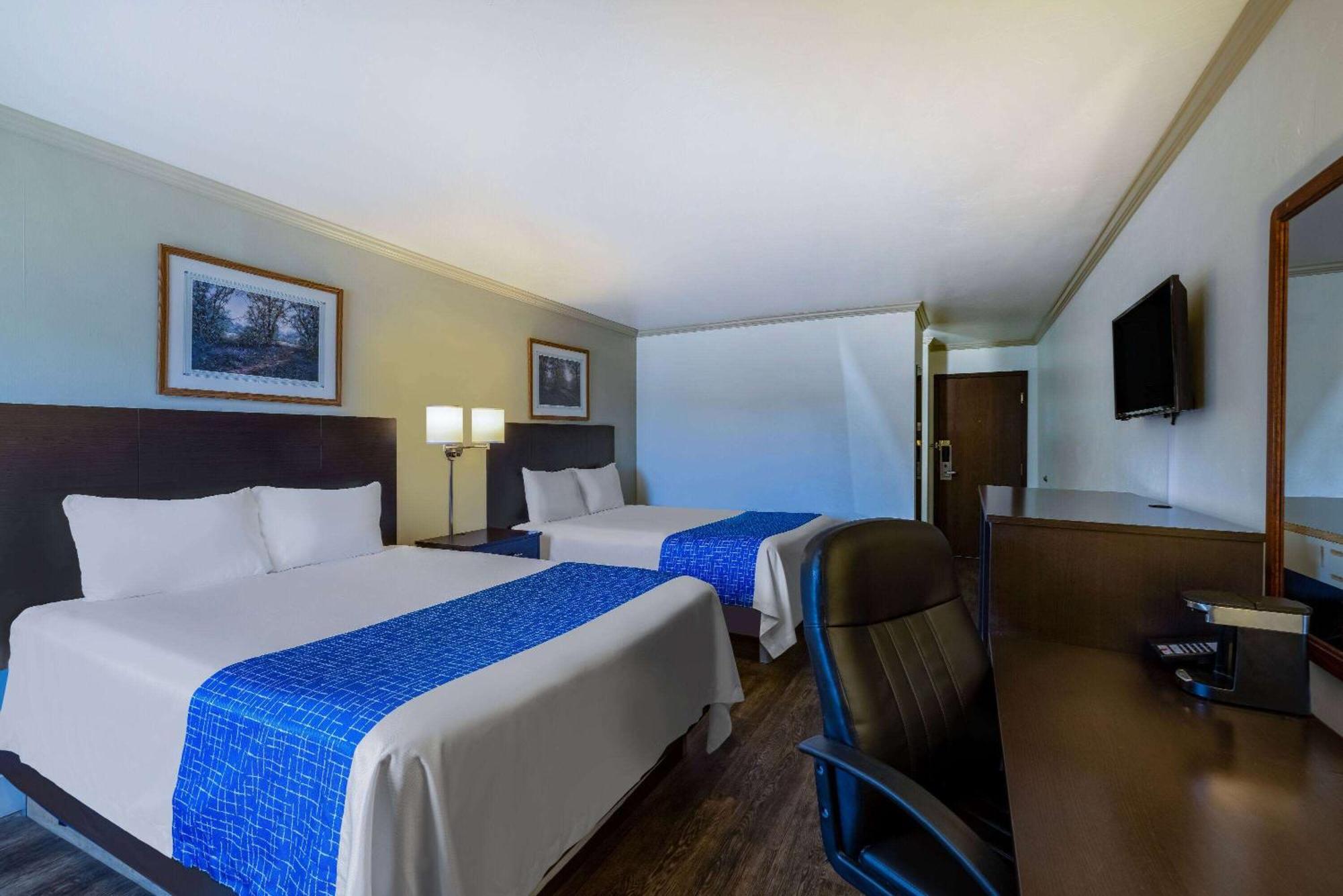 Travelodge By Wyndham ליווינגסטון מראה חיצוני תמונה