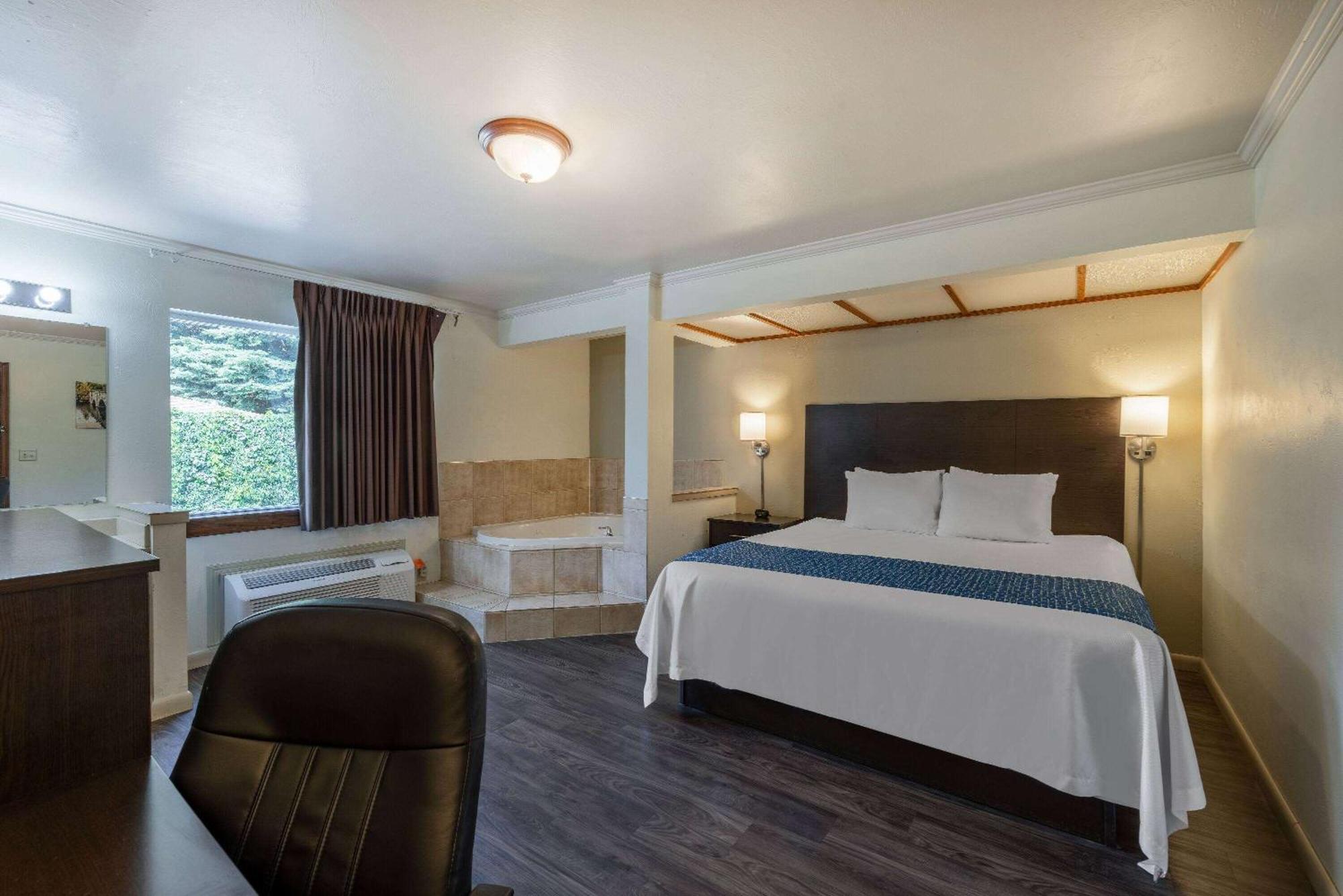 Travelodge By Wyndham ליווינגסטון מראה חיצוני תמונה