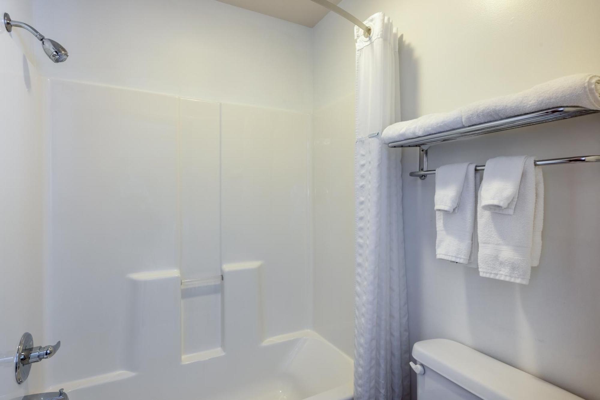 Travelodge By Wyndham ליווינגסטון מראה חיצוני תמונה